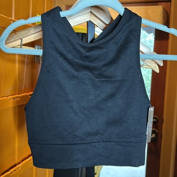 NWT Victoria's Secret Seamless Rib High Neck Sport Bra Black Size Medium - Picture 3 of 13
